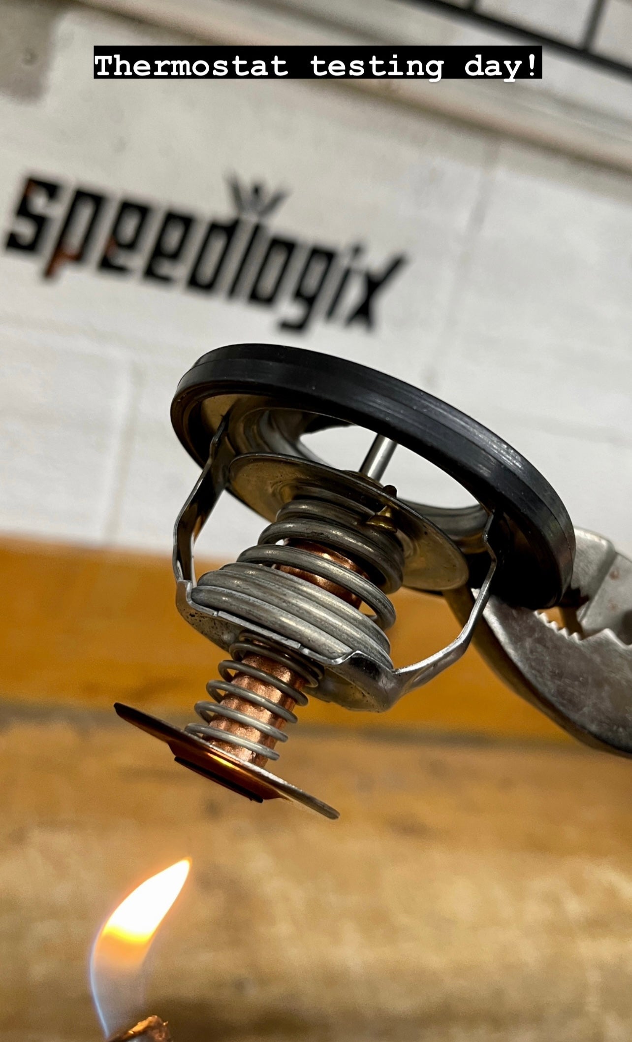 Speedlogix 180˚ Thermostat 2005-2023 Challenger/Charger V8